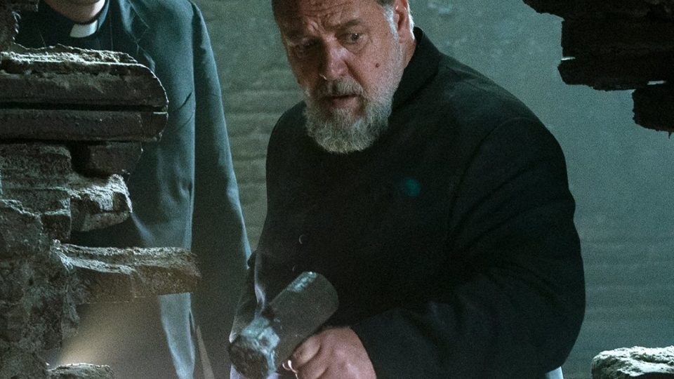 Russell Crowe já está disponível na Netflix novo filme de Terror