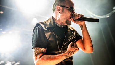 Ripper Owens, ex-vocalista do Judas Priest, confirma show completo na Horror Expo Brasil