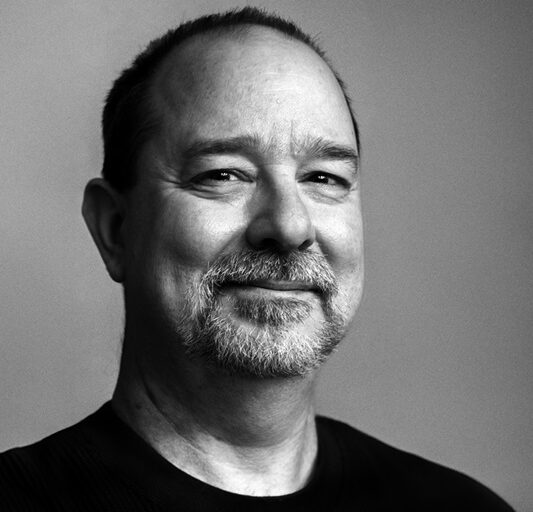 John Scalzi traz nova aventura interplanetária em A sociedade de preservação dos Kaiju